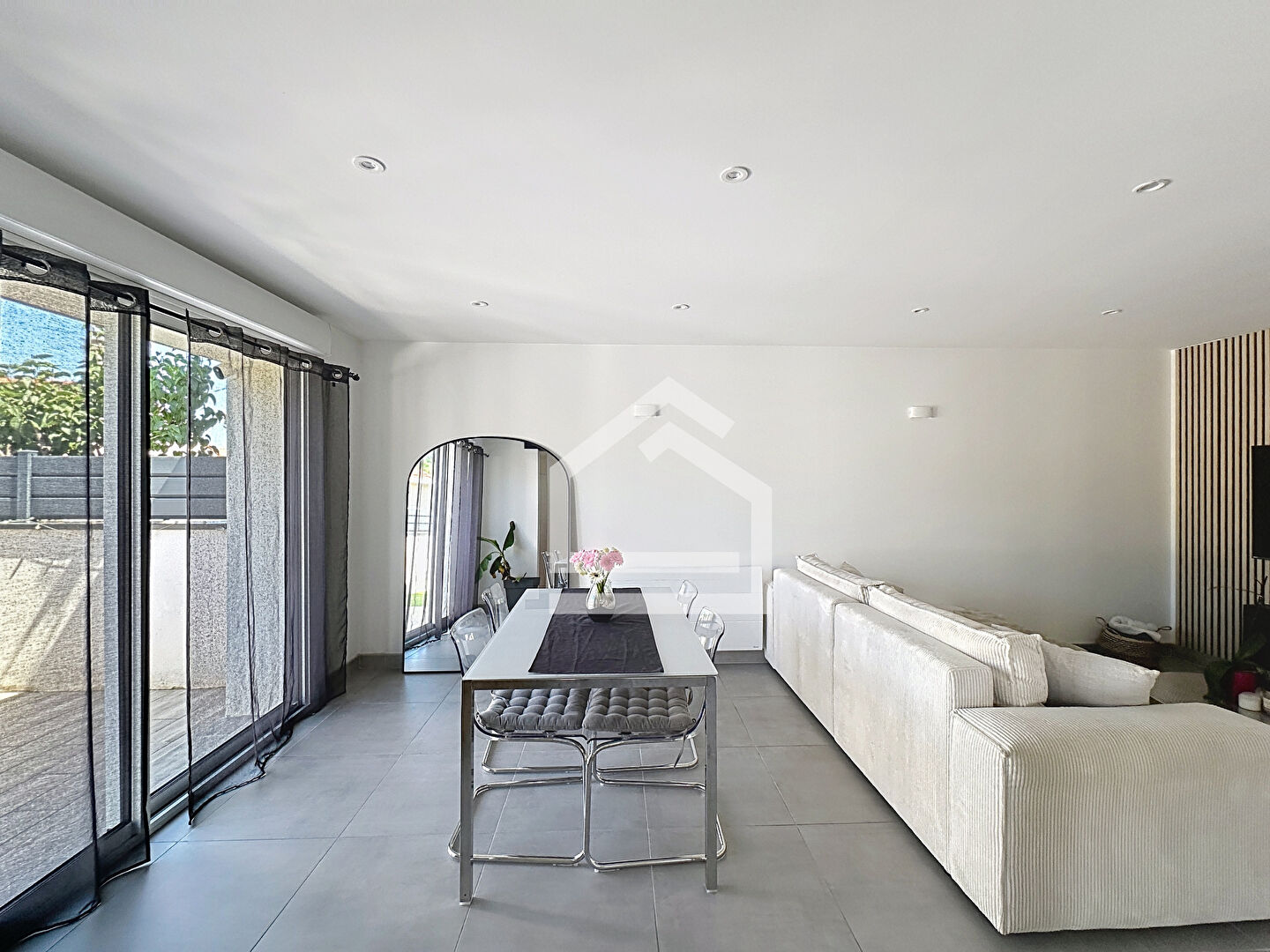 Saint Medard En Jalles - jolie maison de ville r\u00e9nov\u00e9e de 59m2